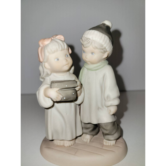 Kim Anderson’s Enesco 1997 Figurine Love is the Greatest Gift of All 284475 - Picture 1 of 8
